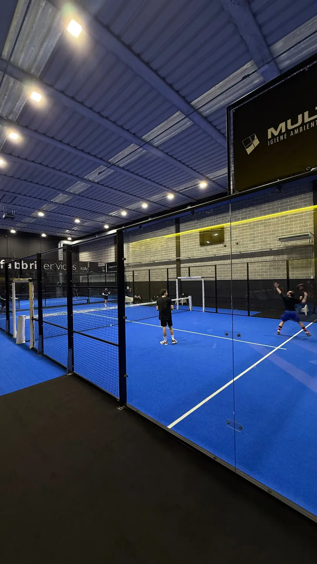 Campo indoor di Arezzo Padel Club